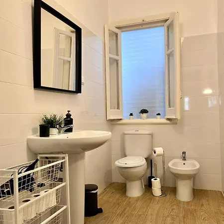 Spacious T3 For Groups In Vibrant Neighborhood Lisboa
